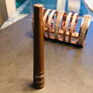 Fine liner by Jordana